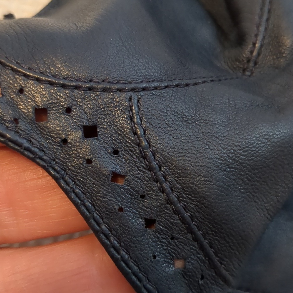 Navy Blue Women's Kid Leather Gloves - S